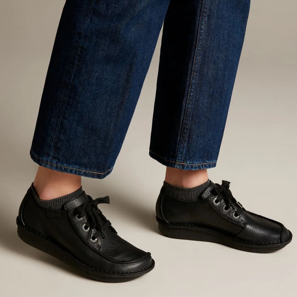 CLARKS</br>Clarks FUNNY DREAM Γυναικεία Casual Παπούτσια Μαύρο Δέρμα CLARKS</br>Clarks FUNNY DREAM Γυναικεία Casual Παπούτσια Μαύρο Δέρμα