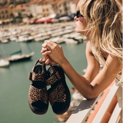 Γυναικεία Flatform Σανδάλια Λεοπάρ Πόνυ EVAMAR WISH Clarks