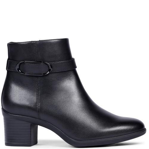 Clarks SHAYA STYLE Γυναικεία Μποτάκια Μαύρο Δέρμα Waterproof
