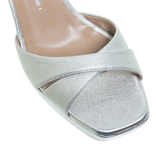 Γυναικεία Πέδιλα Ασημί Δέρμα 55/553G08 Mourtzi