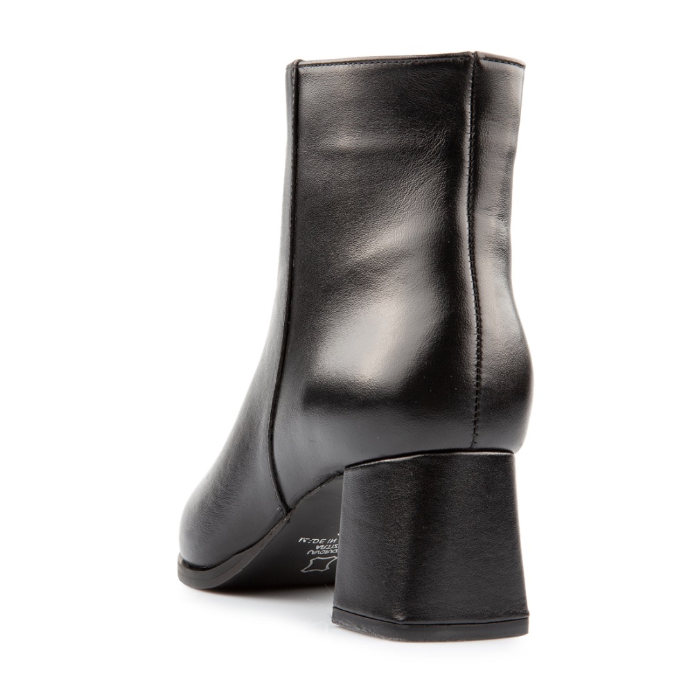 FM</br>FM 556-09 Γυναικεία Μποτάκια Μαύρο Δέρμα