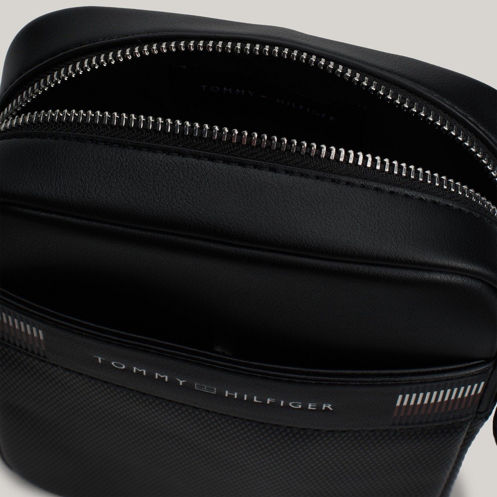 TOMMY HILFIGER</br>Ανδρική Τσάντα Crossbody Μαύρο Corporate Texture Mini Reporter Bag AM0AM12724-BDS Tommy Hilfiger