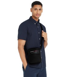 Ανδρική Τσάντα Crossbody Μαύρο TH Foundation Mini Reporter Bag AM0AM13196-BDS Tommy Hilfiger