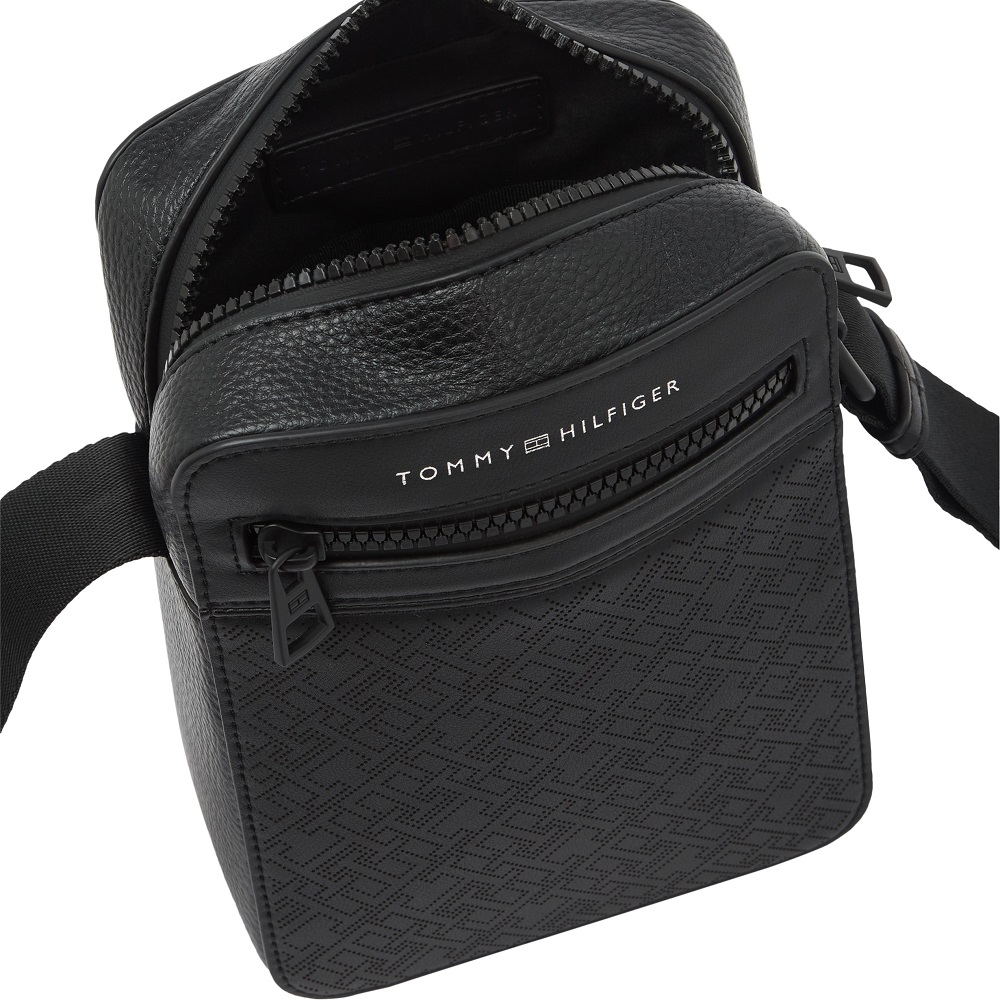 TOMMY HILFIGER</br>Tommy Hilfiger TH Monogram Mini Reporter Bag AM0AM13836-BDS Ανδρική Τσάντα Crossbody Μαύρο TOMMY HILFIGER</br>Tommy Hilfiger TH Monogram Mini Reporter Bag AM0AM13836-BDS Ανδρική Τσάντα Crossbody Μαύρο