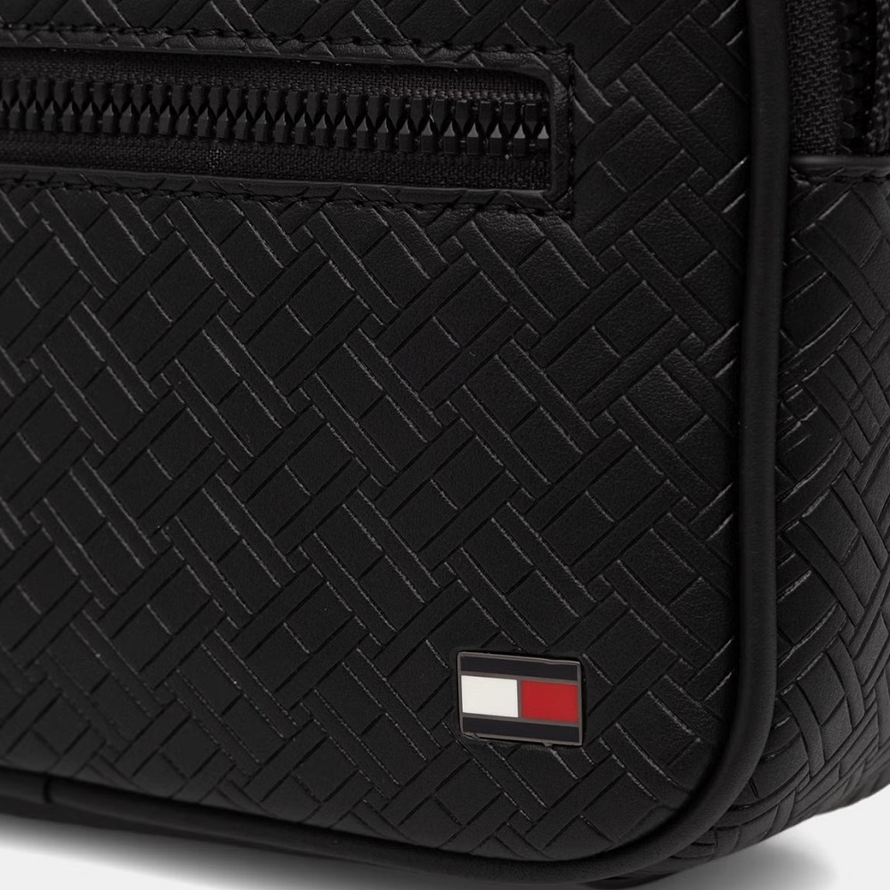 TOMMY HILFIGER</br>Tommy Hilfiger TH Embossed Flag Modular Reporter Bag AM0AM14192-BDS Ανδρική Τσάντα Crossbody Μαύρο