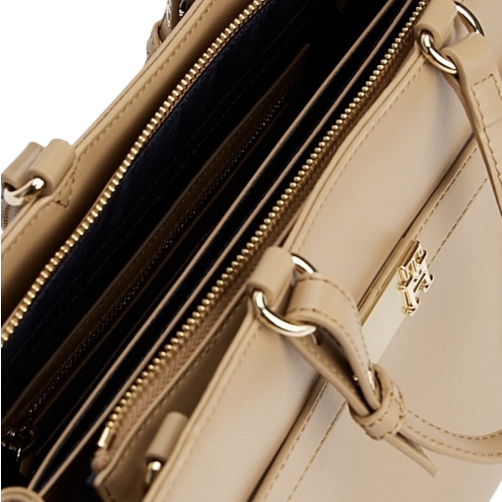 TOMMY HILFIGER</br>Γυναικεία Τσάντα Χειρός Μπεζ Th Heritage Satchel AW0AW17211-RBC Tommy Hilfiger