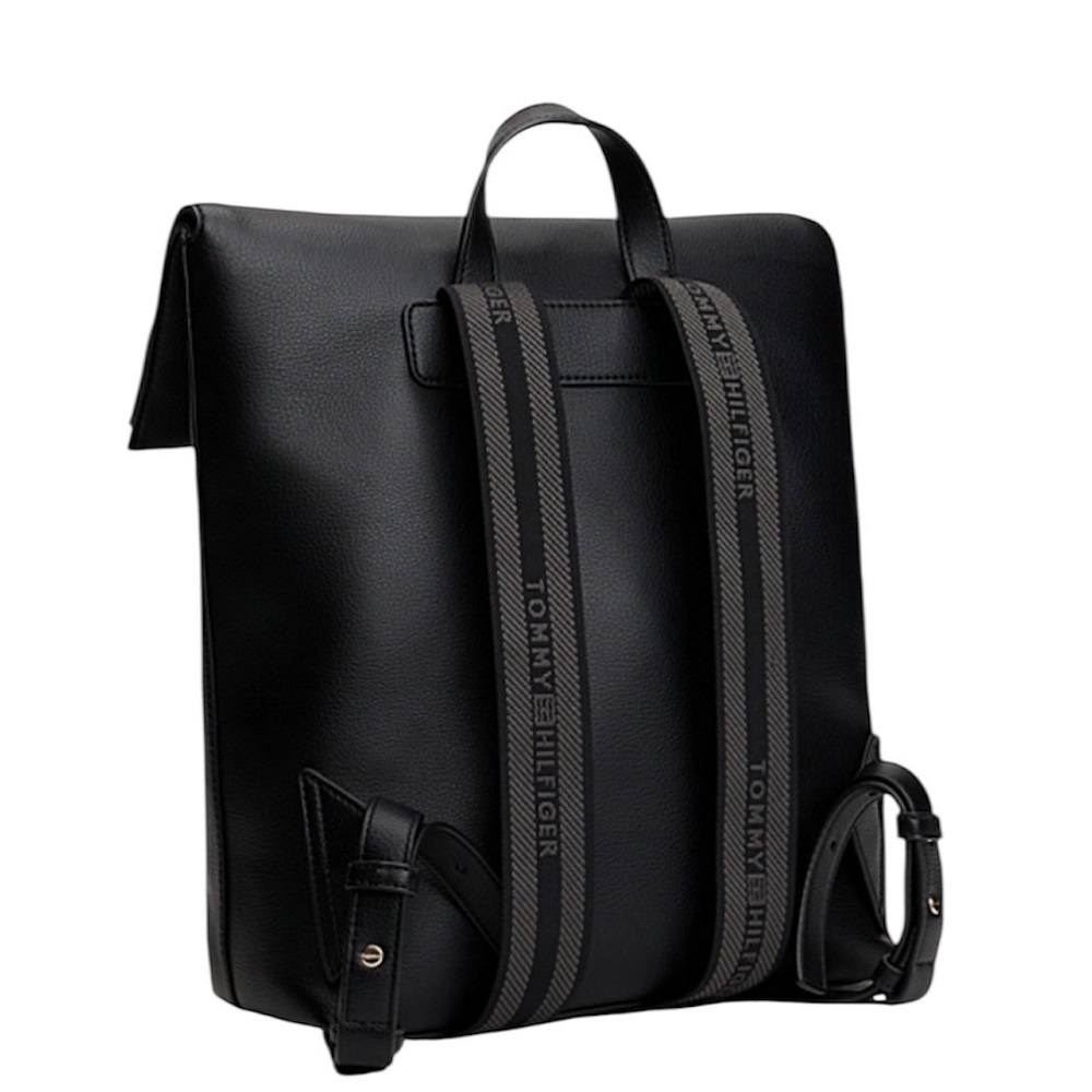 TOMMY HILFIGER</br>Γυναικεία Τσάντα Backpack Με Καπάκι Και Μεταλλικό Λογότυπο Μαύρο AW0AW17654-BDS Tommy Hilfiger