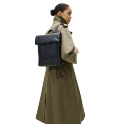Γυναικεία Τσάντα Backpack Με Καπάκι Και Μεταλλικό Λογότυπο Μπλε AW0AW17654-DW6 Tommy Hilfiger