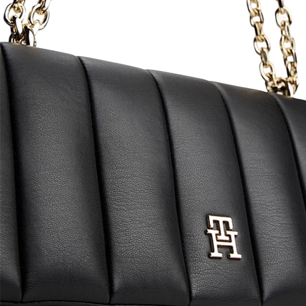 TOMMY HILFIGER</br>Γυναικεία Τσάντα Ώμου Μαύρο Th Grace Med Crossover AW0AW17669-BDS Tommy Hilfiger