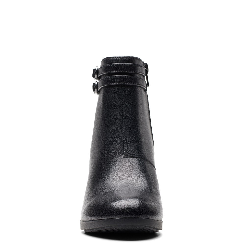 CLARKS</br>Γυναικεία Μποτάκια Μαύρο Δέρμα BAYLA LIGHT Clarks