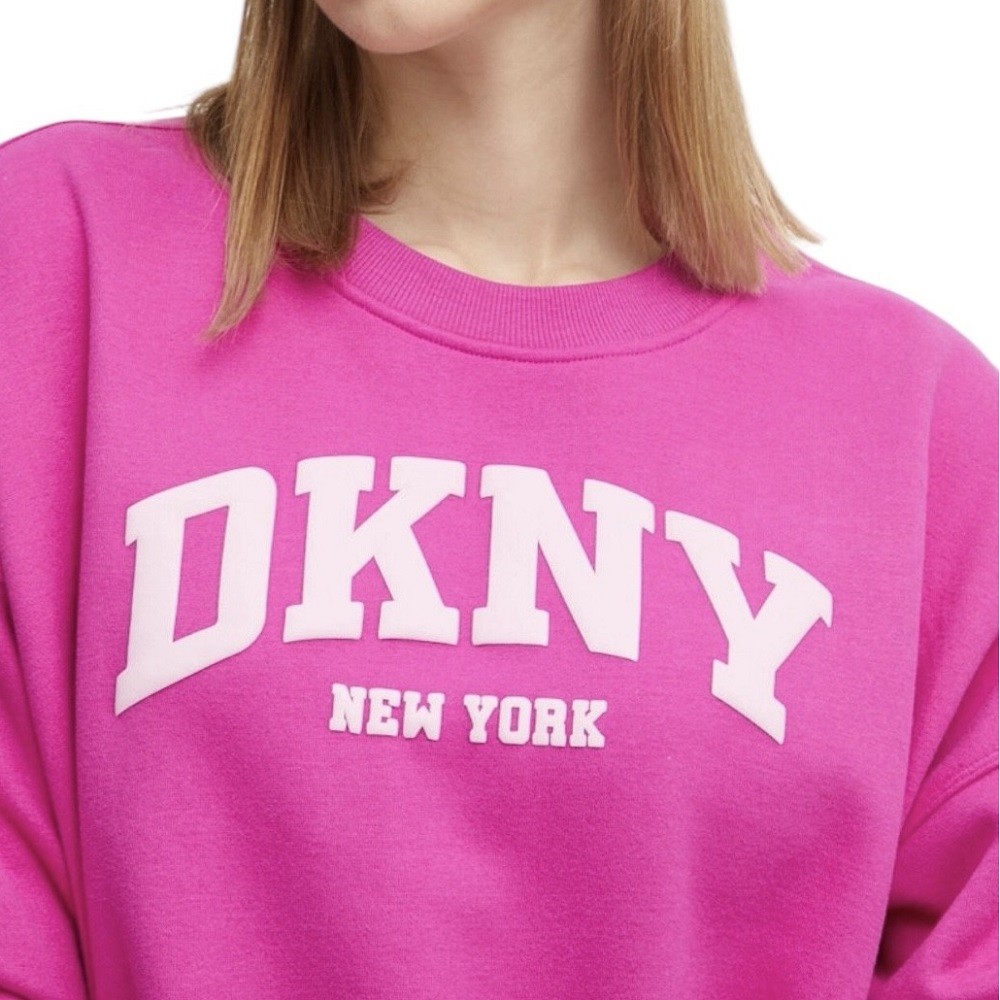 DKNY</br>Γυναικείο Φούτερ Φούξια DP4T9944-FQ4 DKNY DKNY</br>Γυναικείο Φούτερ Φούξια DP4T9944-FQ4 DKNY
