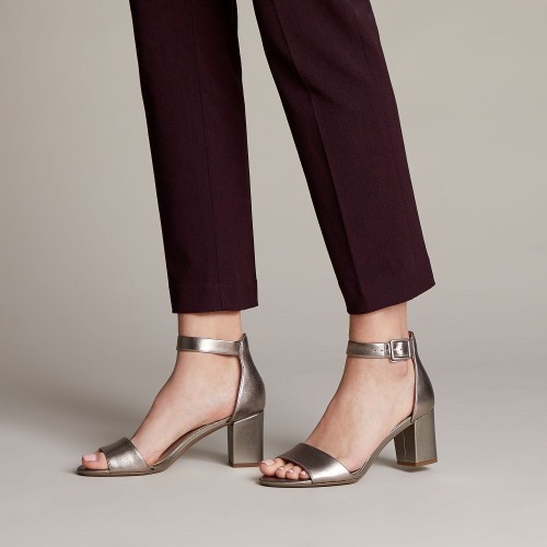 Clarks DEVA MAE Γυναικεία Πέδιλα Ατσάλι Δέρμα