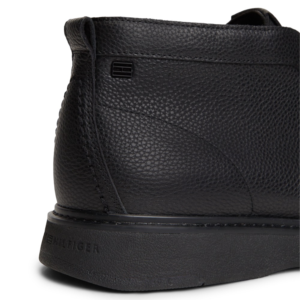 TOMMY HILFIGER</br>Tommy Hilfiger Comfort Leather Chukka FM0FM06075-BDS Ανδρικά Μποτάκια Μαύρο Δέρμα TOMMY HILFIGER</br>Tommy Hilfiger Comfort Leather Chukka FM0FM06075-BDS Ανδρικά Μποτάκια Μαύρο Δέρμα