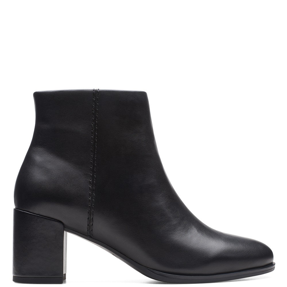 CLARKS</br>Γυναικεία Μποτάκια Μαύρο Δέρμα FREVA55 ZIP Clarks CLARKS</br>Γυναικεία Μποτάκια Μαύρο Δέρμα FREVA55 ZIP Clarks