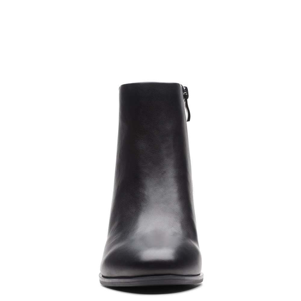 CLARKS</br>Γυναικεία Μποτάκια Μαύρο Δέρμα FREVA55 ZIP Clarks CLARKS</br>Γυναικεία Μποτάκια Μαύρο Δέρμα FREVA55 ZIP Clarks