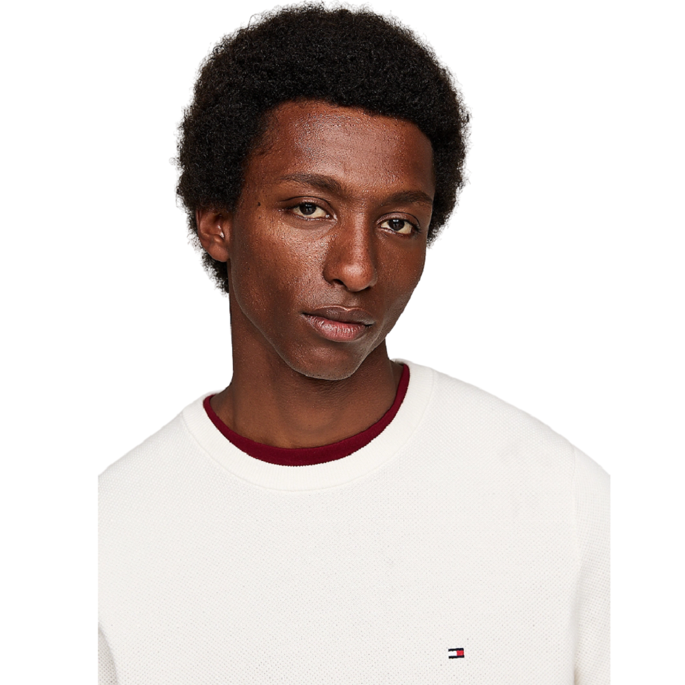 TOMMY HILFIGER</br>Ανδρικό Πουλόβερ Εκρού Structure Crewneck Cotton Regular MW0MW36347-YBI Tommy Hilfiger TOMMY HILFIGER</br>Ανδρικό Πουλόβερ Εκρού Structure Crewneck Cotton Regular MW0MW36347-YBI Tommy Hilfiger