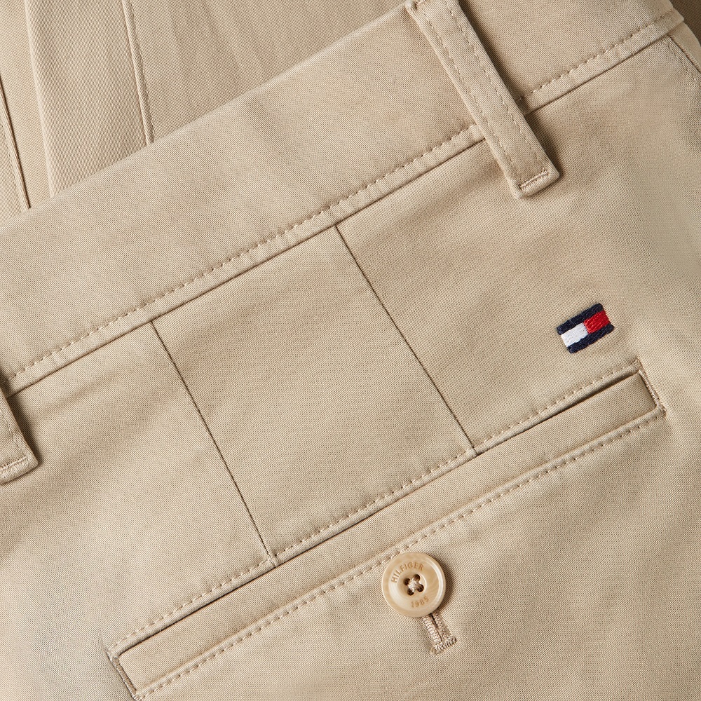 TOMMY HILFIGER</br>Ανδρικό Παντελόνι Μπεζ Denton Stretch Satin Chino Straight MW0MW37873-AEG Tommy Hilfiger TOMMY HILFIGER</br>Ανδρικό Παντελόνι Μπεζ Denton Stretch Satin Chino Straight MW0MW37873-AEG Tommy Hilfiger