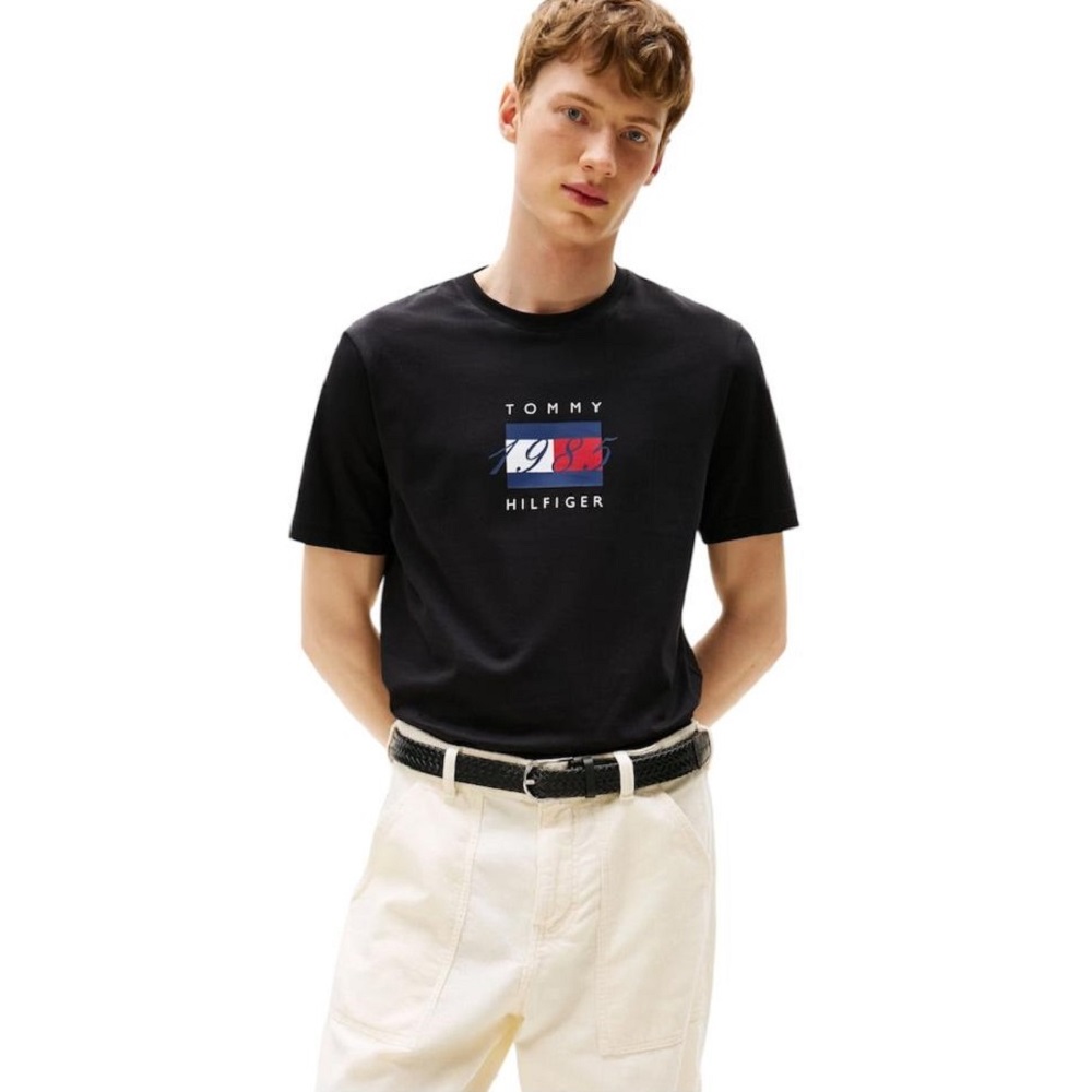 TOMMY HILFIGER</br>Tommy Hilfiger Linear Flag Graphic Tee MW0MW41338-BDS Ανδρικό T-shirt Μαύρο Regular