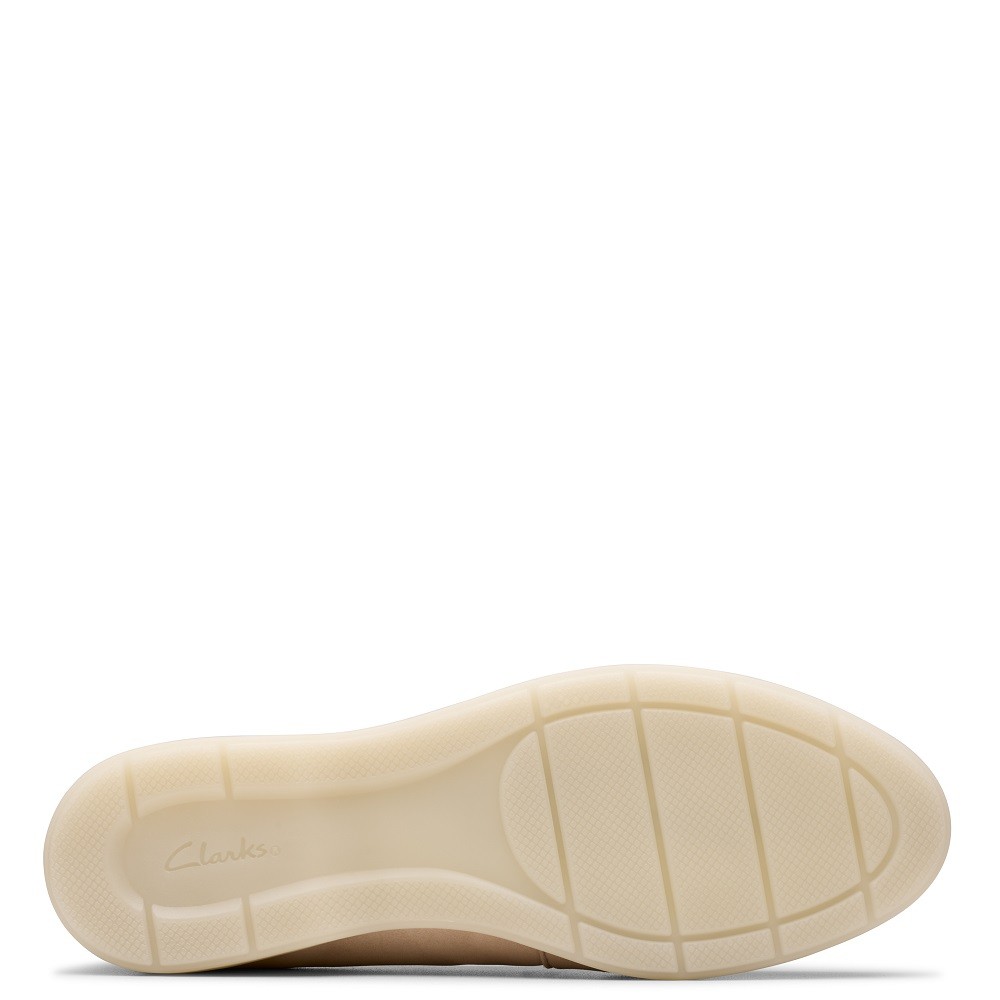 CLARKS</br>Γυναικεία Loafers Μπεζ Suede NARINI EDGE Clarks CLARKS</br>Γυναικεία Loafers Μπεζ Suede NARINI EDGE Clarks