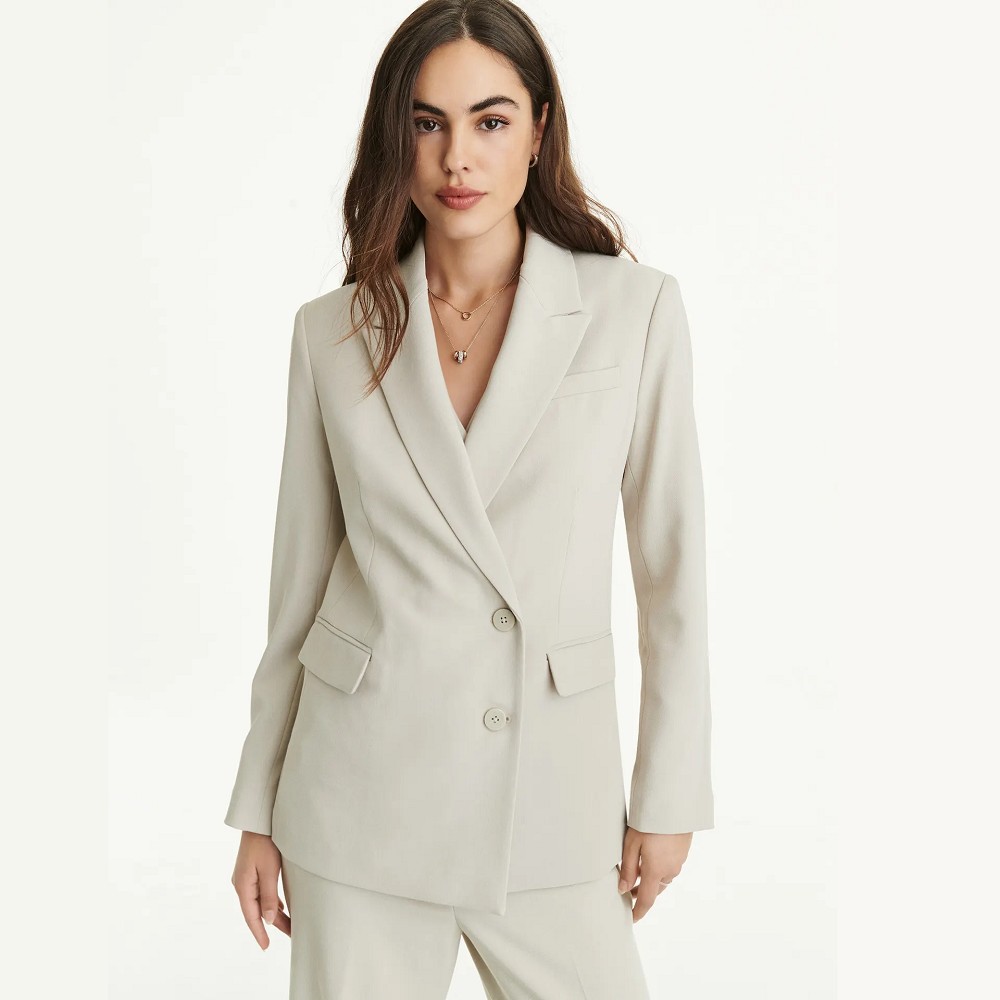 DKNY</br>Γυναικείο Σακάκι με Ασύμμετρο Κούμπωμα Μπεζ UK3JX187-PBL DKNY DKNY</br>Γυναικείο Σακάκι με Ασύμμετρο Κούμπωμα Μπεζ UK3JX187-PBL DKNY