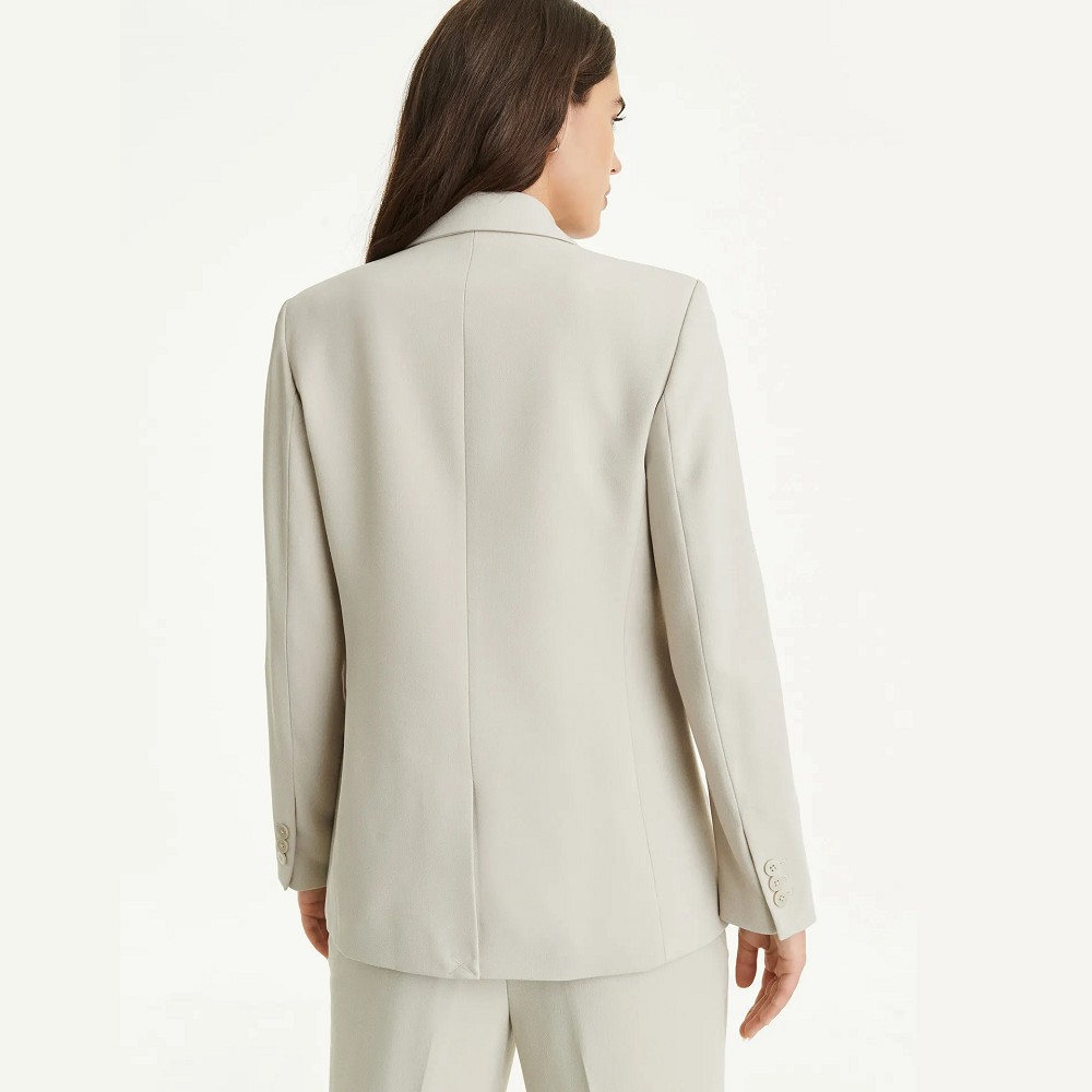 DKNY</br>Γυναικείο Σακάκι με Ασύμμετρο Κούμπωμα Μπεζ UK3JX187-PBL DKNY DKNY</br>Γυναικείο Σακάκι με Ασύμμετρο Κούμπωμα Μπεζ UK3JX187-PBL DKNY