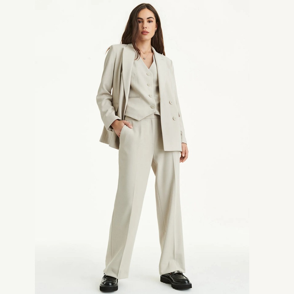 DKNY</br>Γυναικείο Σακάκι με Ασύμμετρο Κούμπωμα Μπεζ UK3JX187-PBL DKNY DKNY</br>Γυναικείο Σακάκι με Ασύμμετρο Κούμπωμα Μπεζ UK3JX187-PBL DKNY