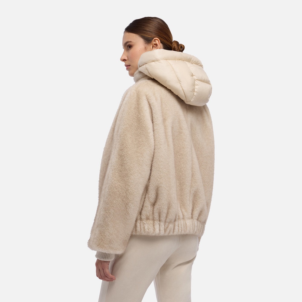 GEOX</br>Geox W5620G T3277 F1859 SPHERICA Γυναικείο Μπουφάν Μπεζ